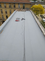 Pose de peinture réflective   